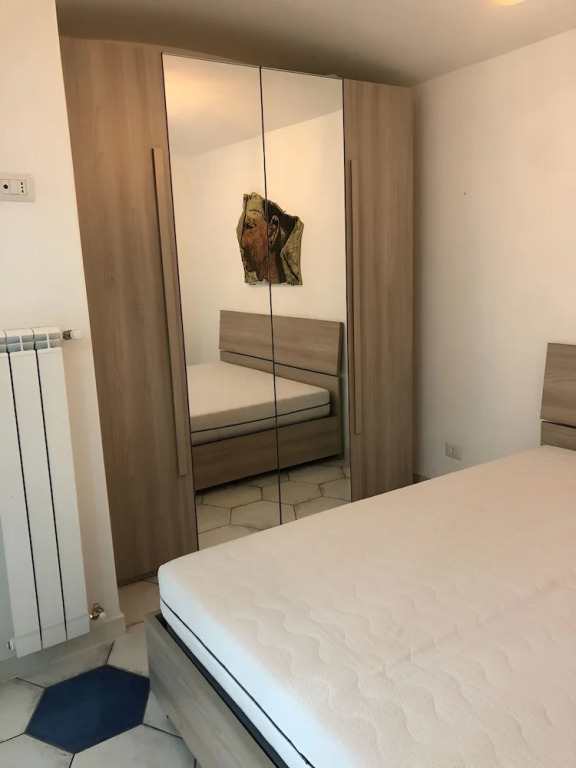 Room With Bathroom and Kitchen, With Independent Entrance