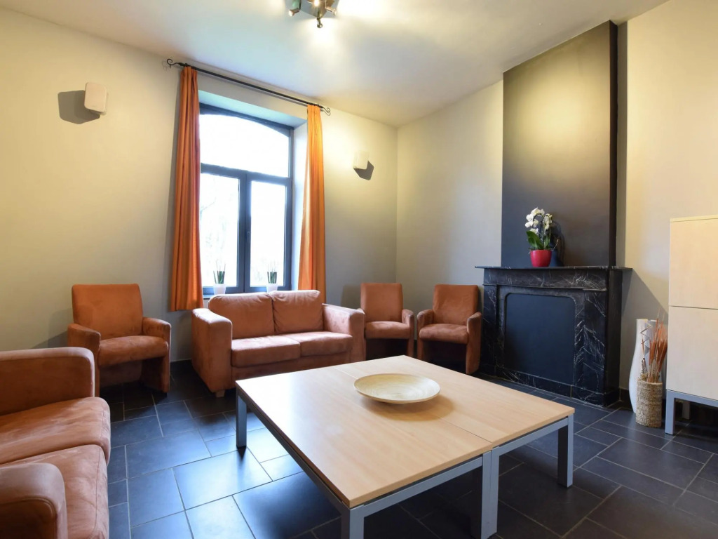 Spacious Durbuy group stay