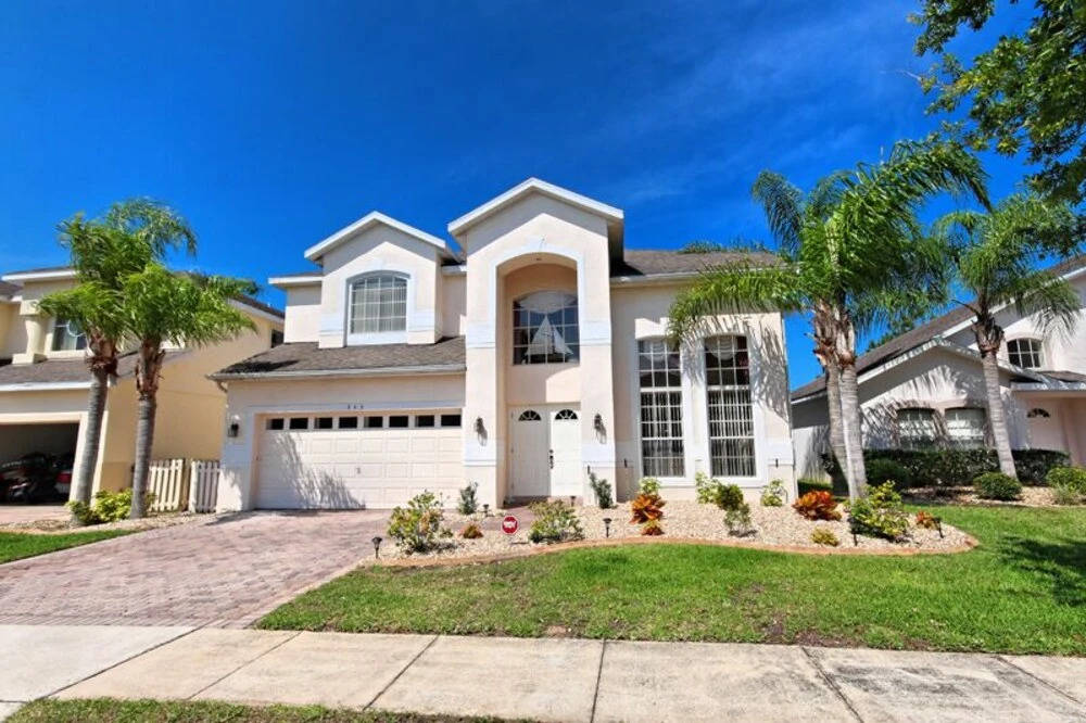 Golf Dreamer! Beautiful With Unique Layout! 5 Bedroom Villa