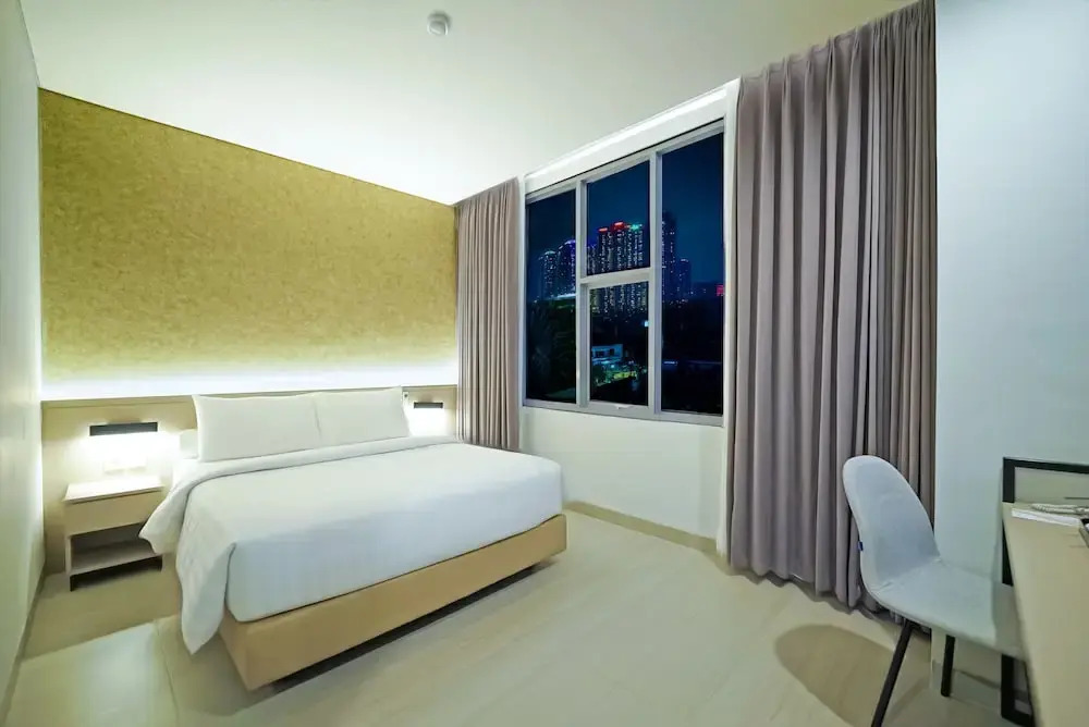 Front One Boutique Hotel Taman Anggrek
