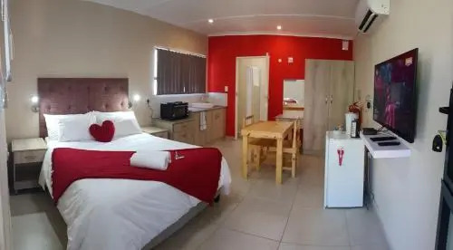 VILLA HOLIDAYS - 16A Berea Road Margate