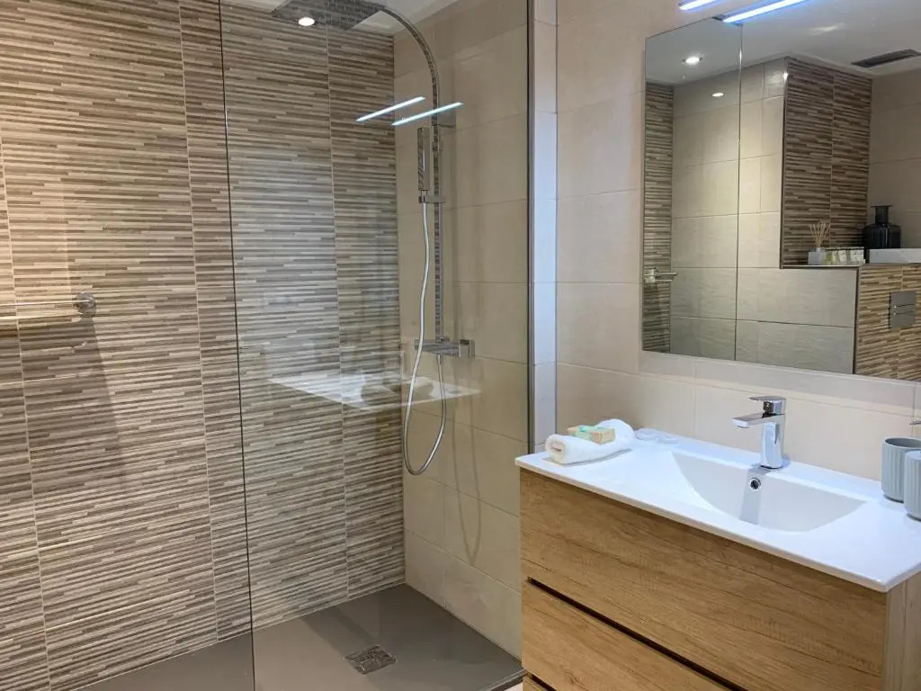 Nuevo y lujoso apartamento en Marbella Centro a pie de playa 625