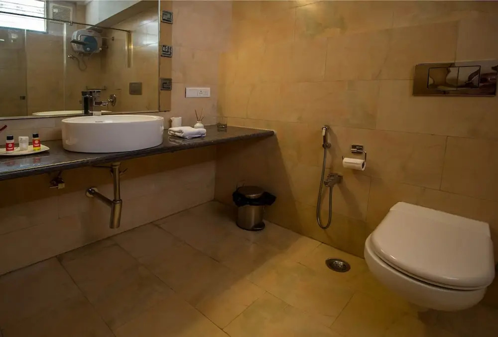 OYO Apartments RK Beach Road