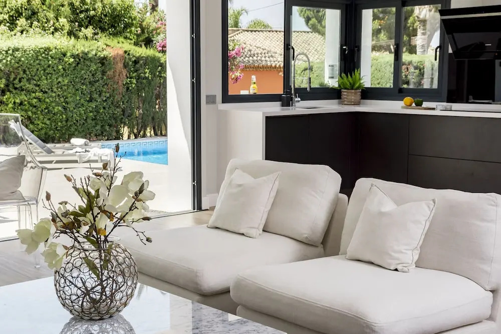 MAR - Luxury Villa Marbesa 400 meters to beach