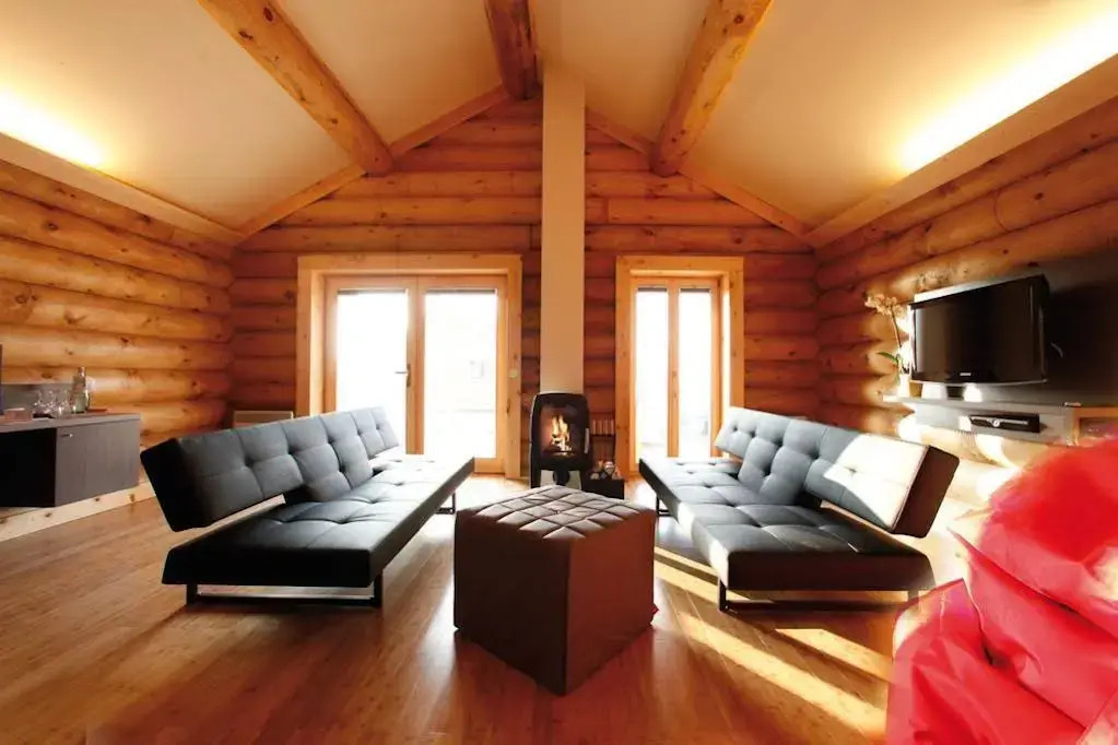 Alpine Hotel