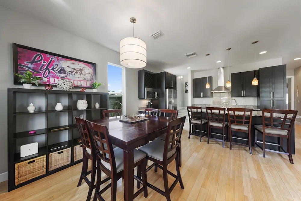 Miramar Beach House - Four Bedroom Home