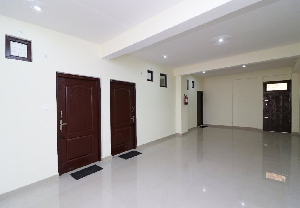 OYO 27764 Hotel Wild Stone
