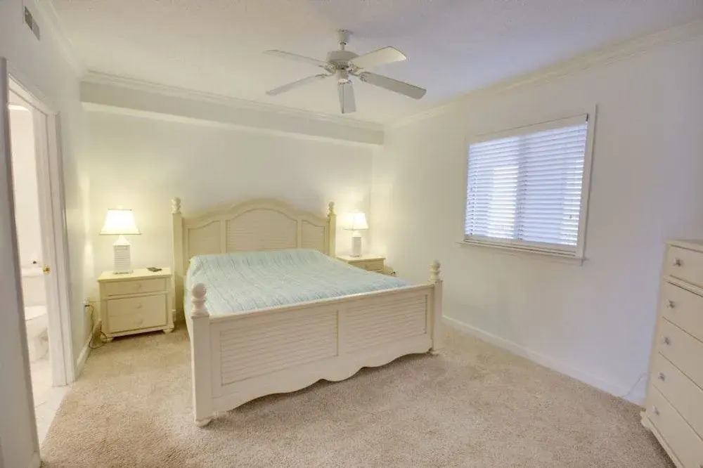 Astoria 205 - 2 Br Condo