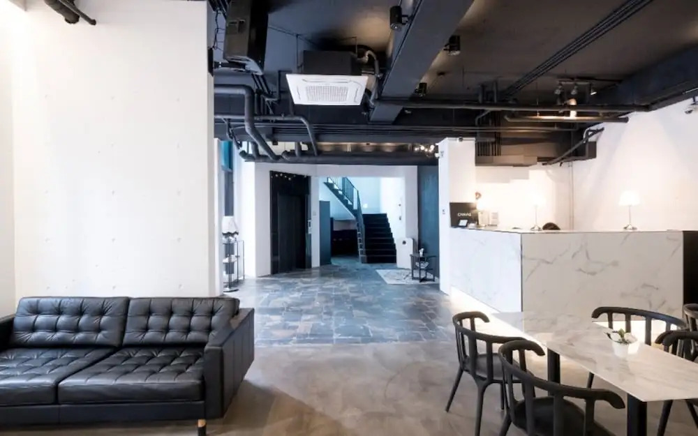 CANVAS BLACK Guesthouse