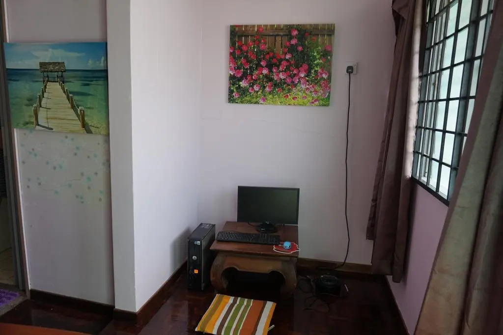 Three Little Birds Home - Hostel