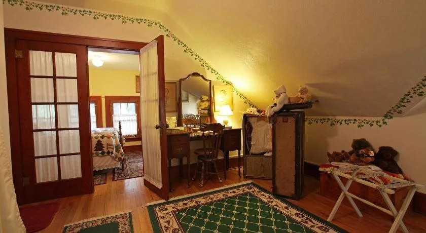 Robins Nest Bed & Breakfast