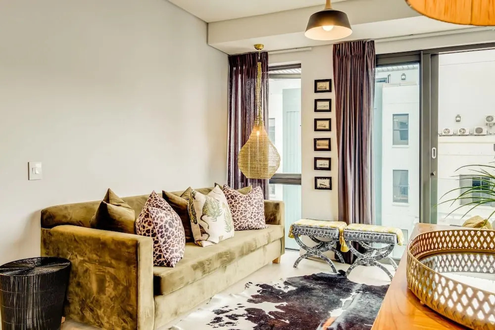 Gorgeous Apartment in Bustling De Waterkant 304 on N
