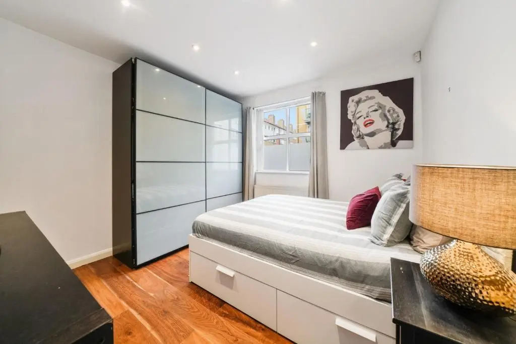 GRANGE City 2 Bed Modern Apartment by Tower Bridge London Bridge