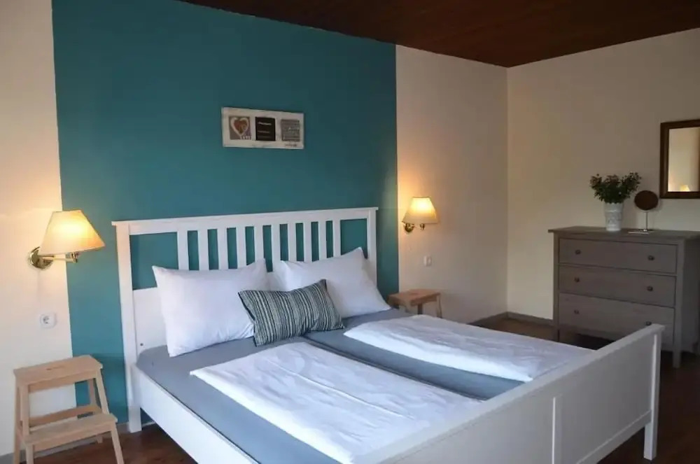 ROJ Rooms & Suites