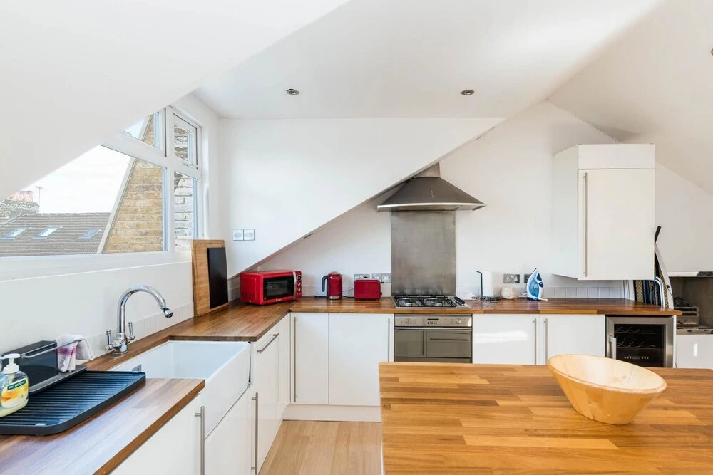 Luxury Modern 1 Bed Loft Conversion Clapham South