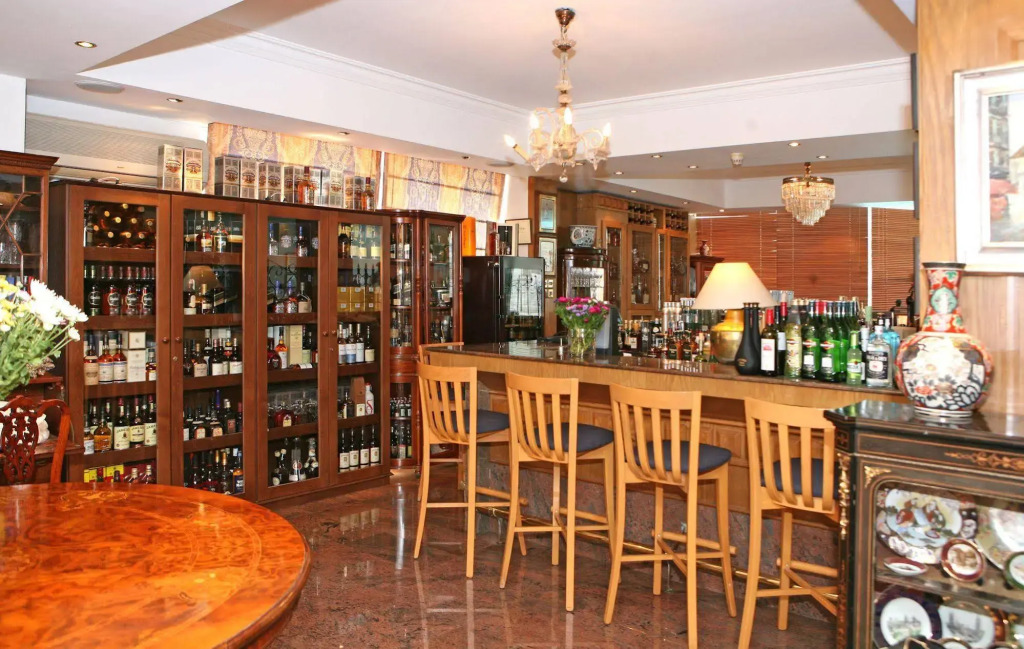 Chrielka Hotel