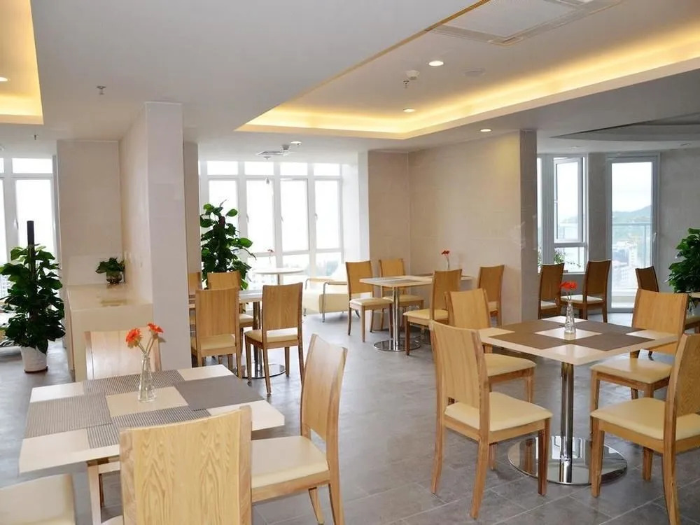 All Seasons Hotel