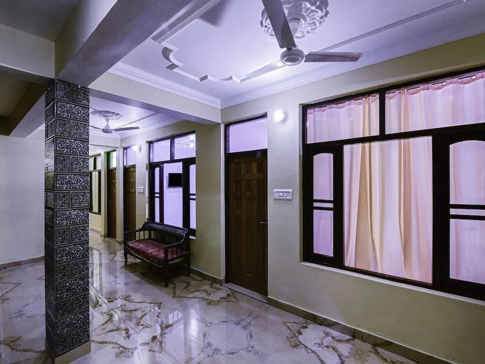 OYO 18595 Home Exotic Stay Tibetan Mini Market