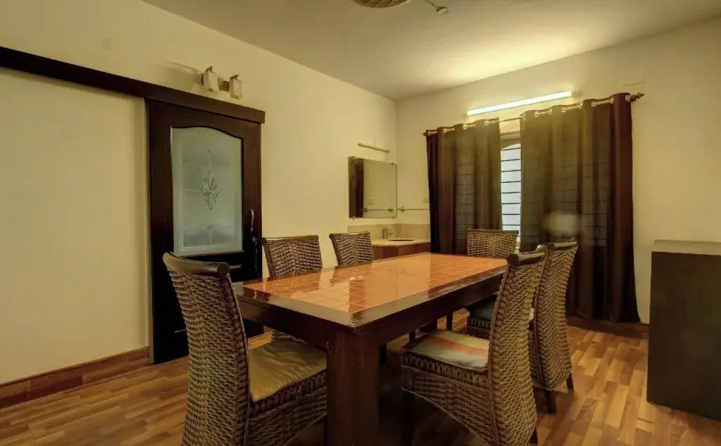 OYO 24935 Aiwan E Ashraf Suites