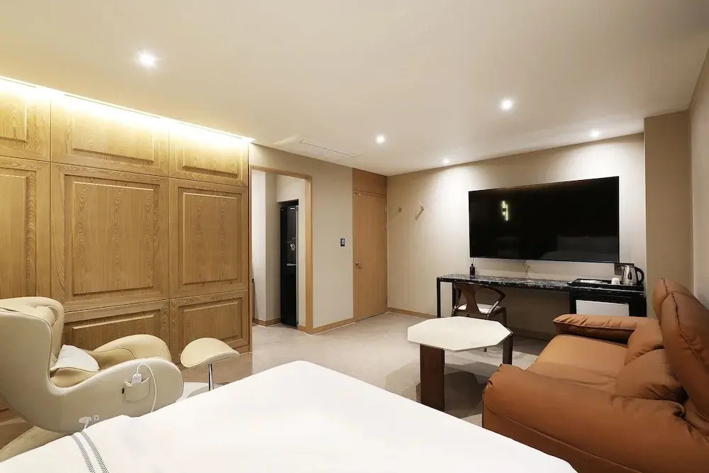 Mari Hotel