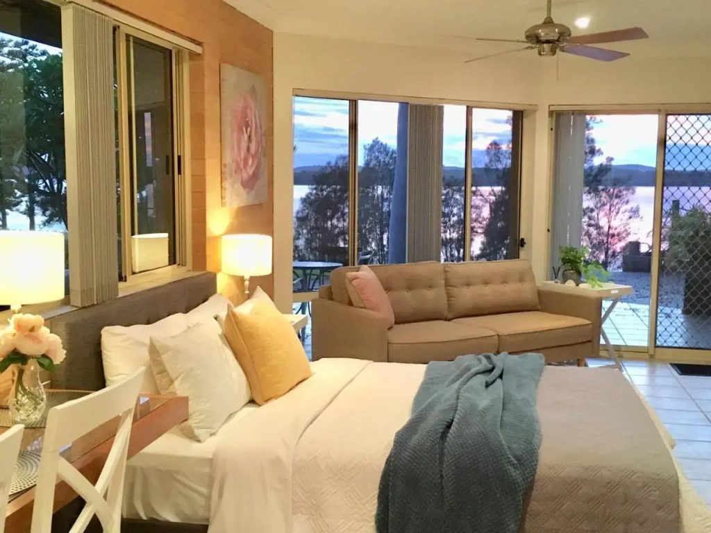 SilverWaters Waterfront Accommodation Lake Macquarie