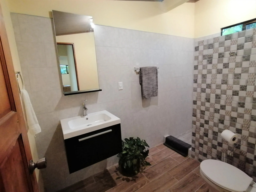 Lake Gardens Arenal Villas