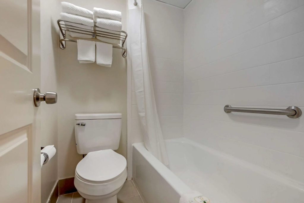 Quality Inn & Suites New Hartford - Utica