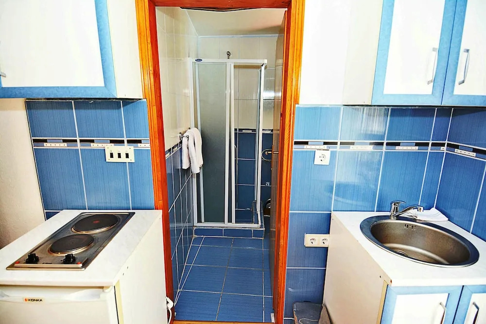 MARINOVIC APARTMENTS