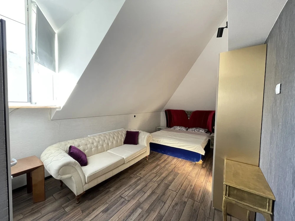 Grayhouse Elia Apartment