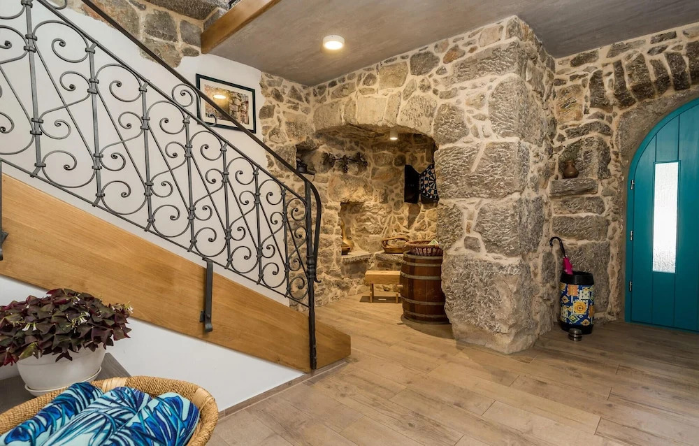 Awesome Home In Kornic