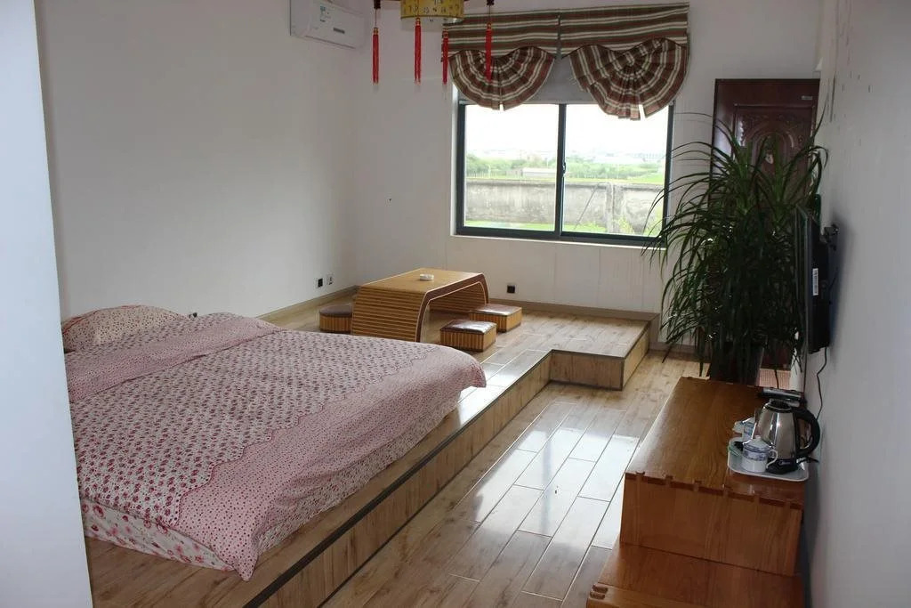 Erhai Lake Inn