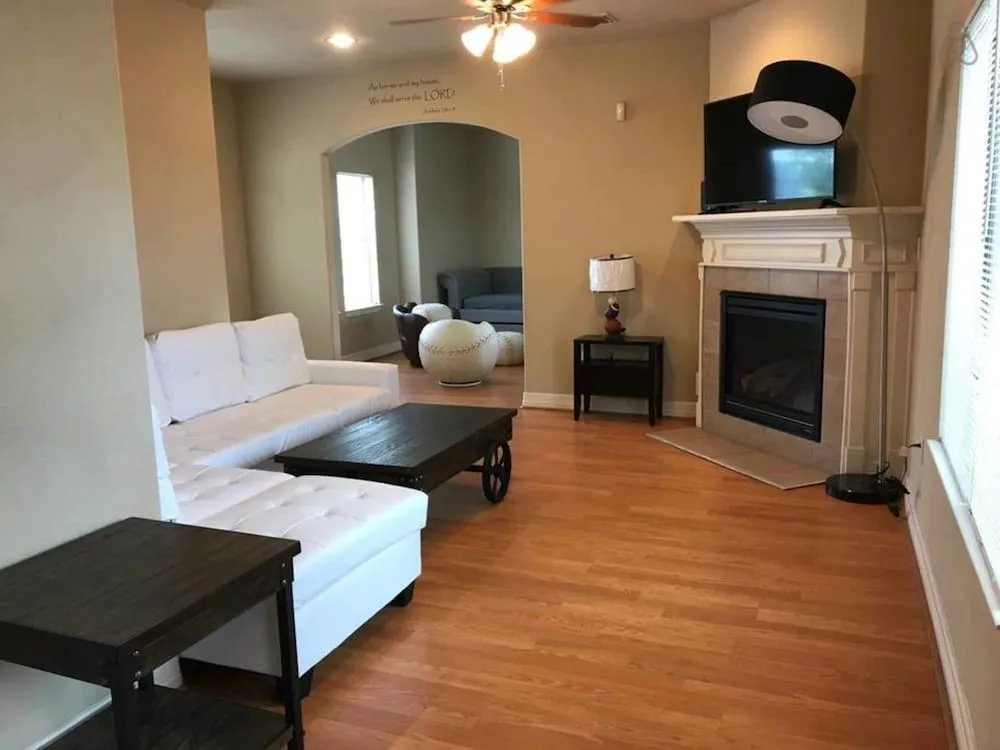 Entire Premium Spacious Luxury Home