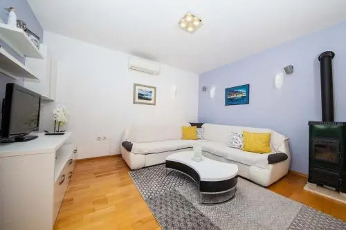 Apartment Sarena