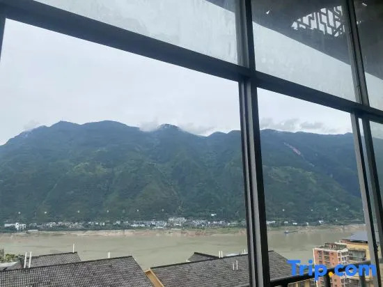 Franz Smart Hotel (Chongqing Wushan County Xiaoshanxia Branch)