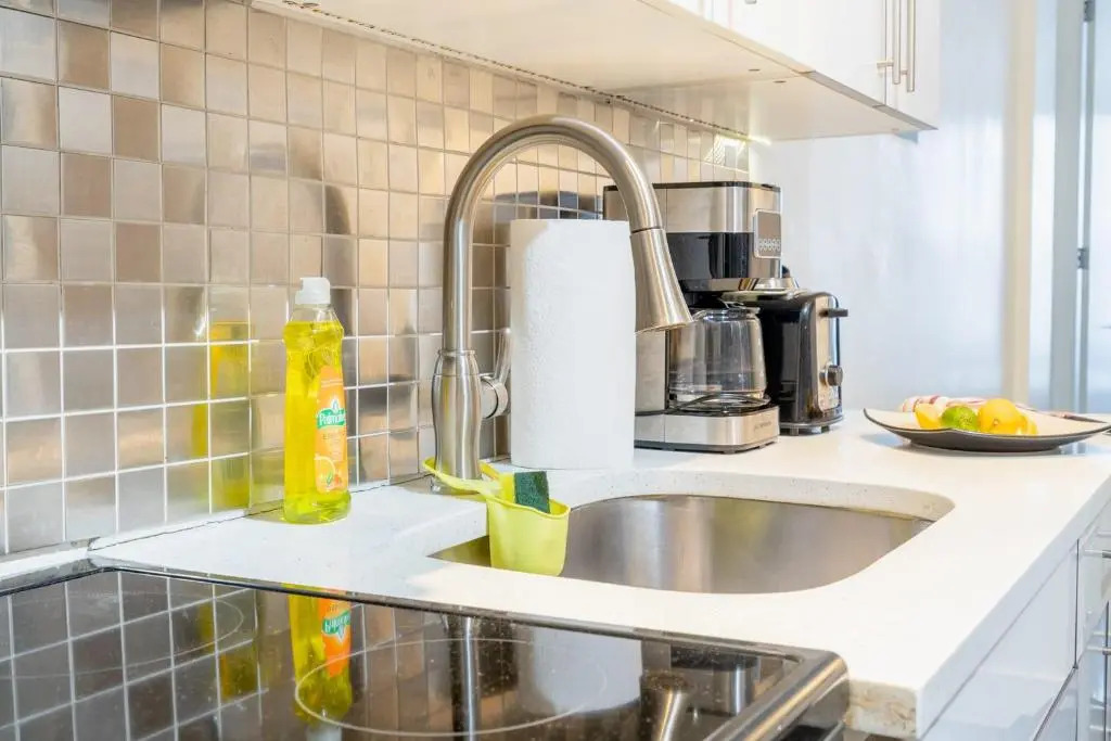109-11 Amazing Best Value Spacious 2br NYC Apt