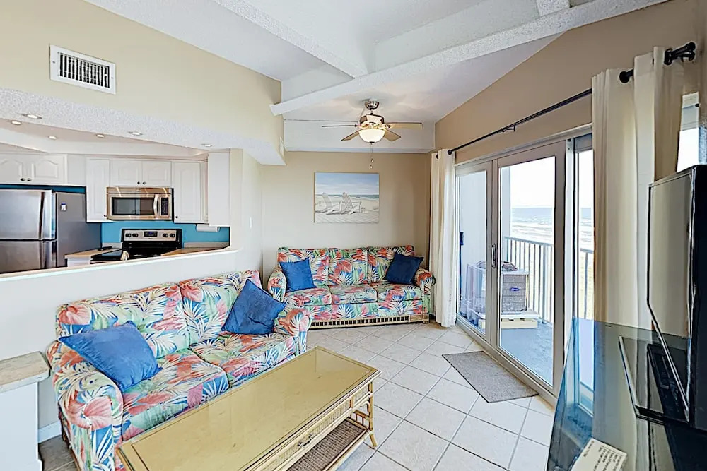 Sparkling Gulf-front W/ Pool & Hot Tub 2 Bedroom Condo