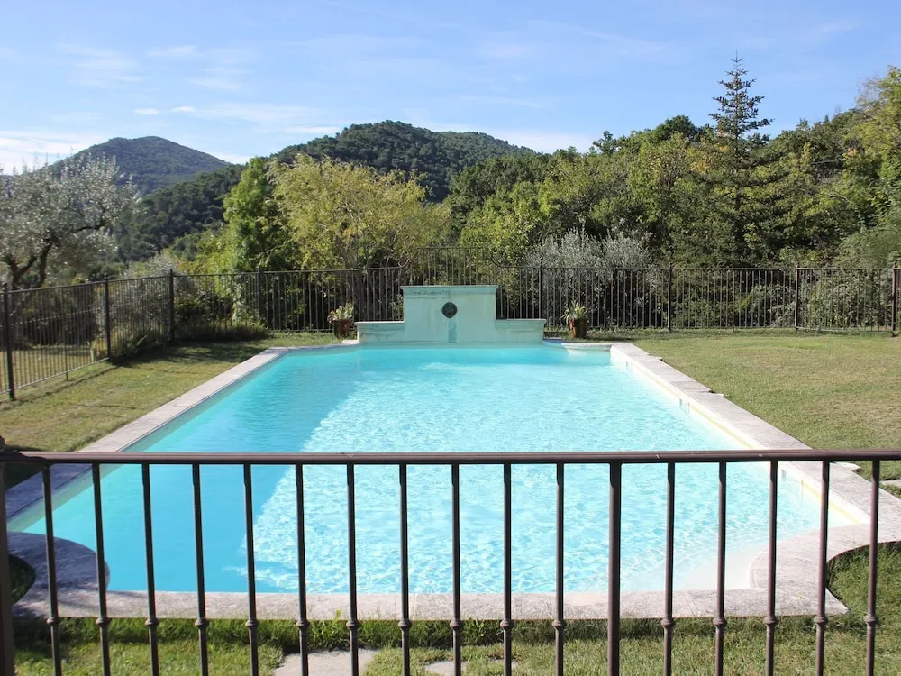 Holiday Home Near Mont Ventoux Pool