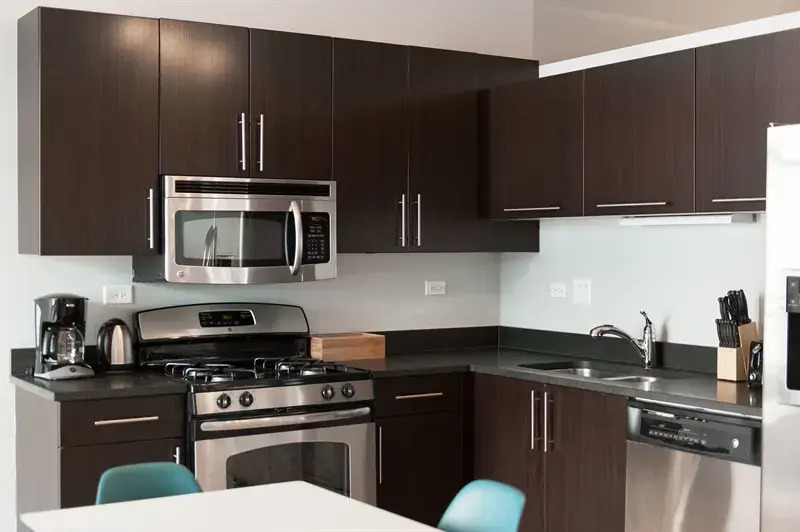 Artsy 2BR in Lincoln Park by Sonder
