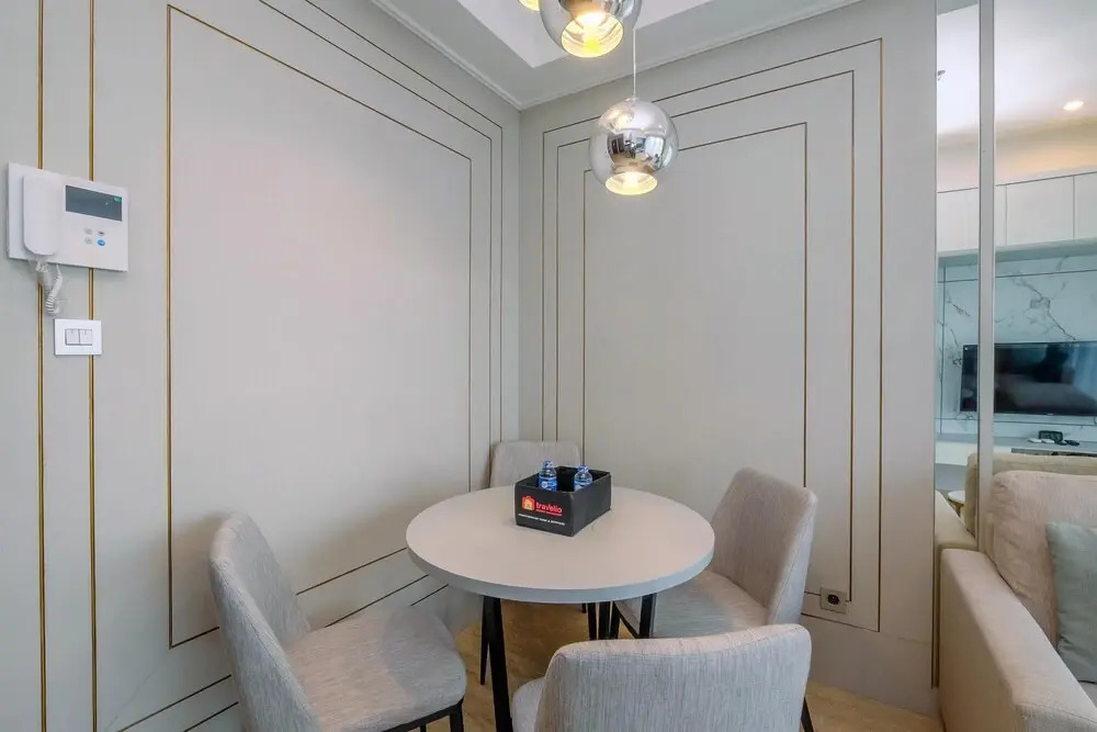 Elegant And Comfy 2Br At Menteng Park Apartment