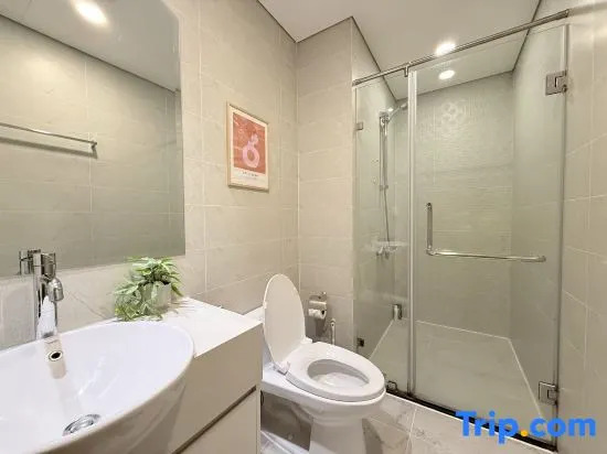 Cozy 1BR Landmark 6 | Quiet & Comfortable