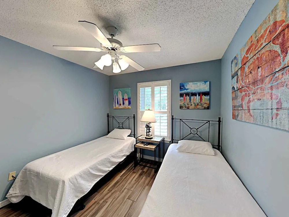 Emerald Port Of Call by Southern Vacation Rentals