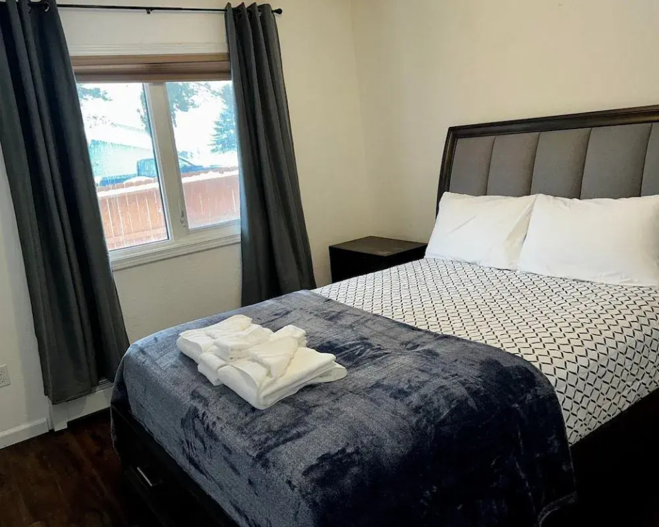 Southside 3bd 2bt apartment