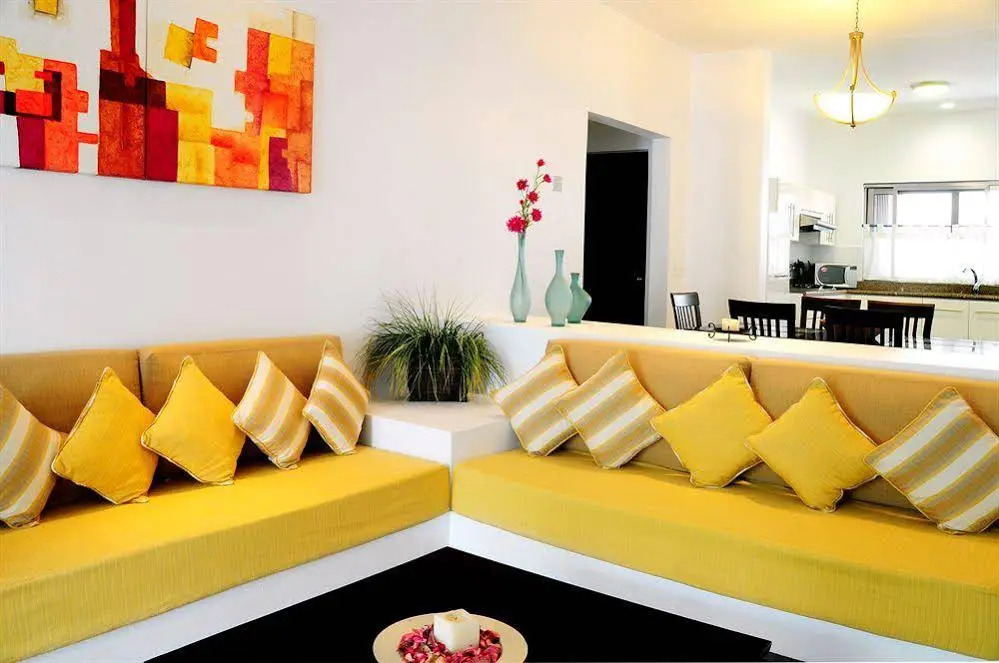 Dangelos 5ta Avenida Hotel