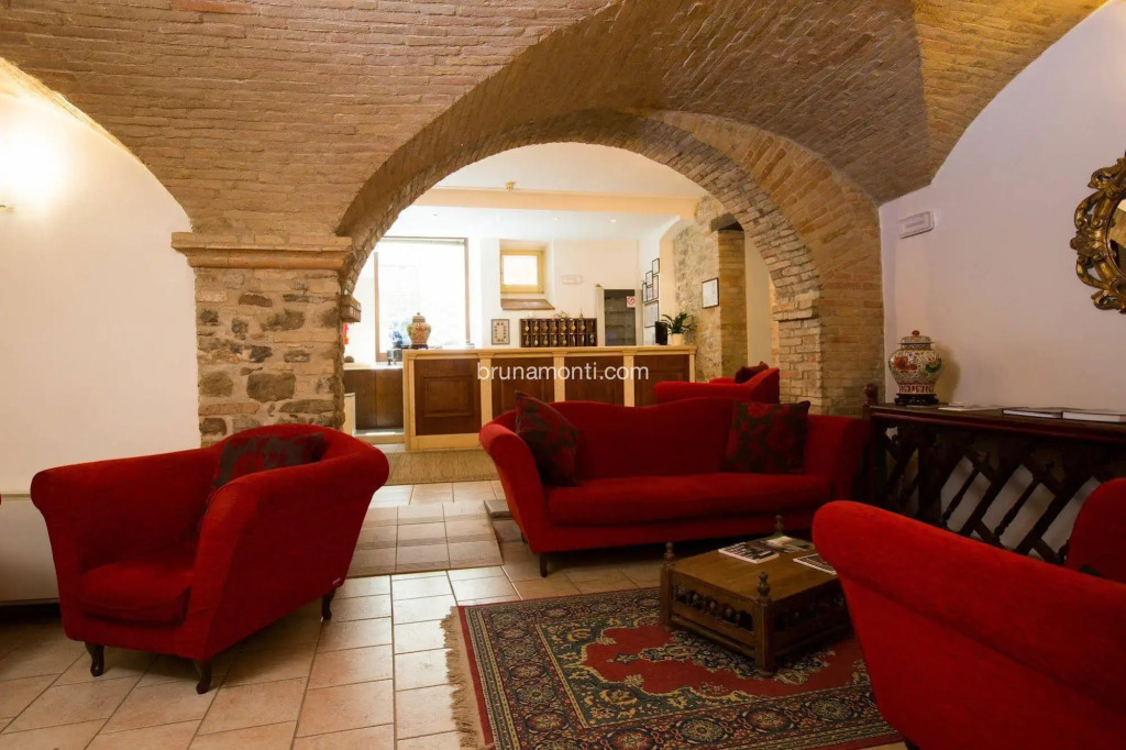 Palazzo Brunamonti Boutique Hotel