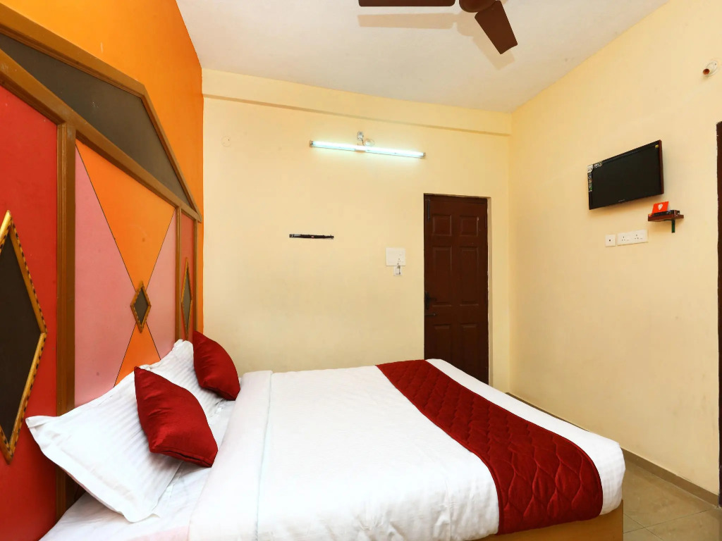 OYO spot on 10184 Kamadhenu Lodge