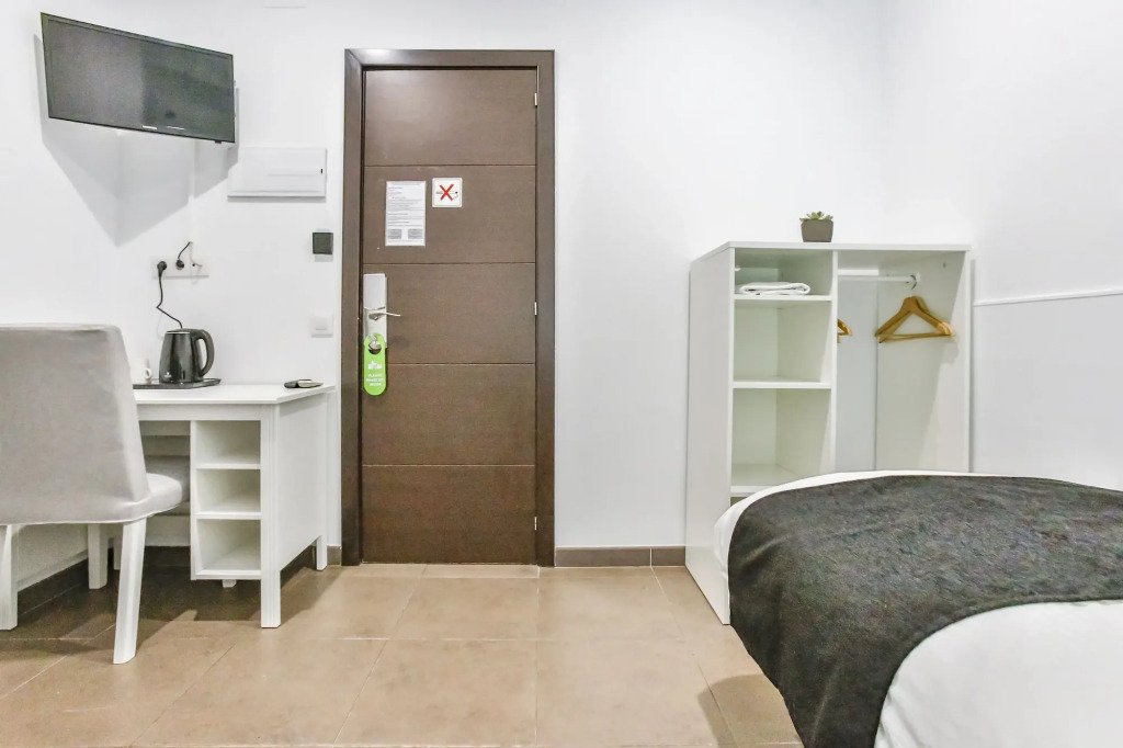 Laramond Barcelona Rooms
