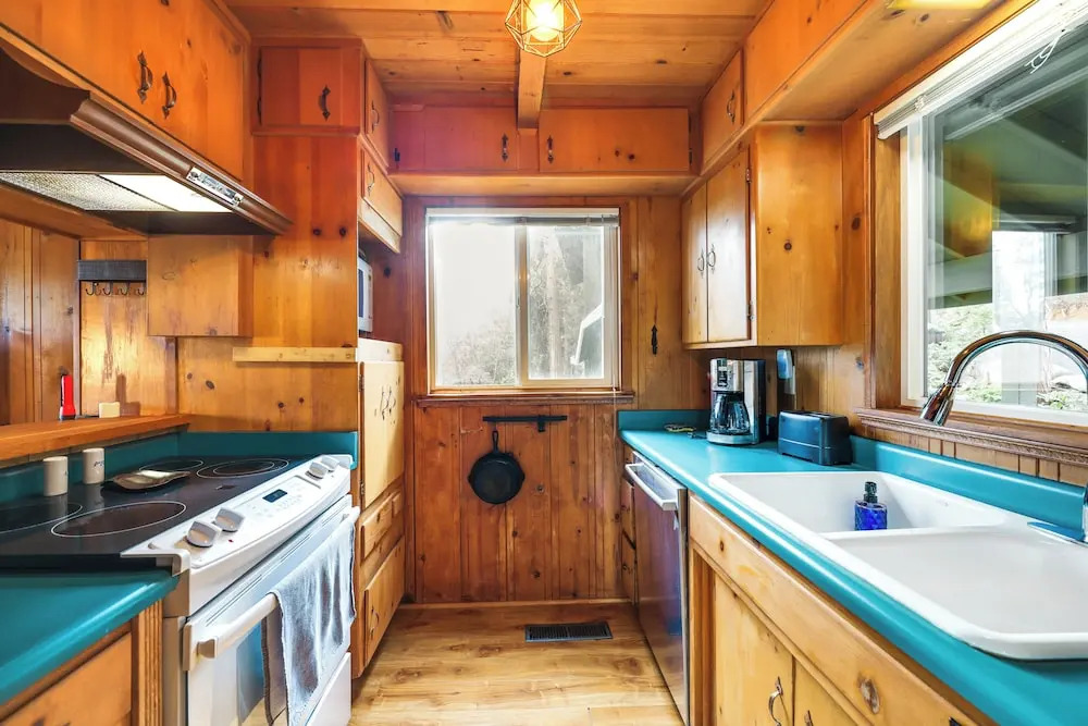 Cozy Mi-Wuk Village Cabin: 18 Mi to Dodge Ridge