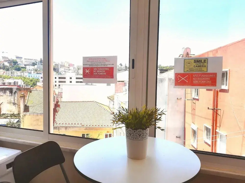 Sweet Suites Guesthouse close to famous Avenue Liberty