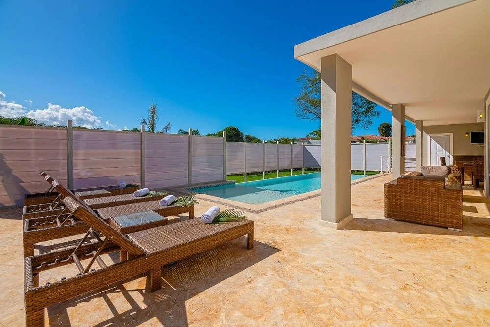 Magnificent Mid-century Mini Mansion