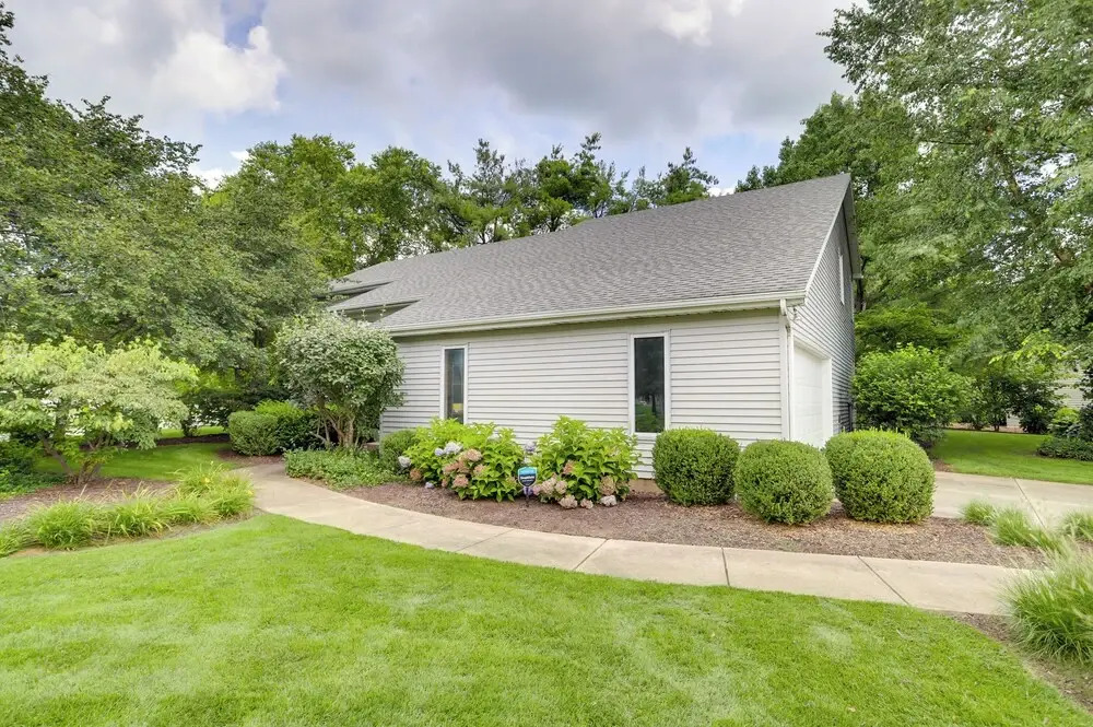 Modern & Spacious Home - 6 Mi to Dtwn South Bend